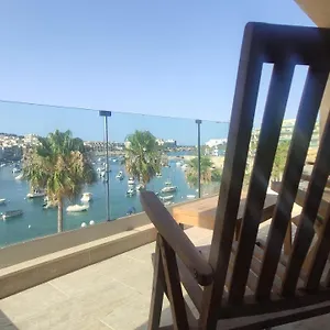  Apartman Aquamarine Sea Front - Third Floor